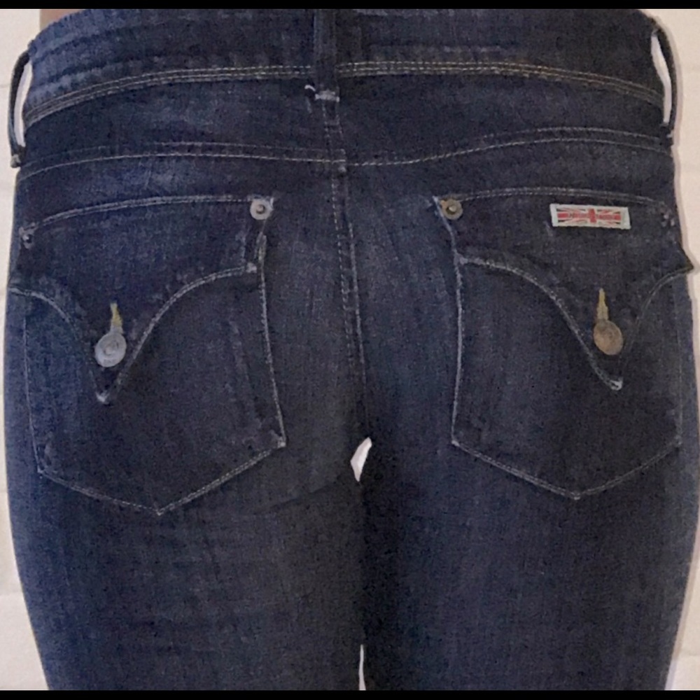 HUDSON Dark denim size 26. Slim leg either worn rolled up or not. SUPER SOFT
